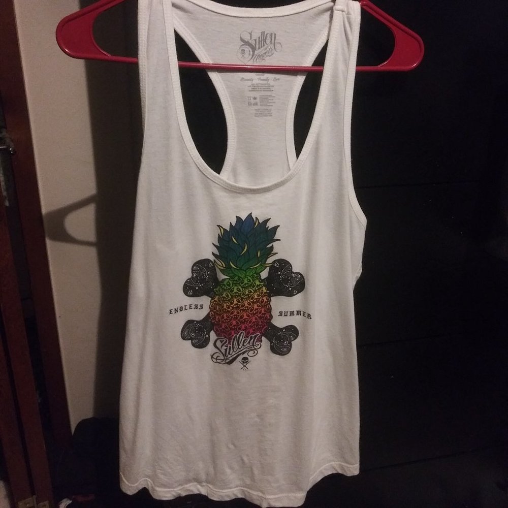Junior's tank top